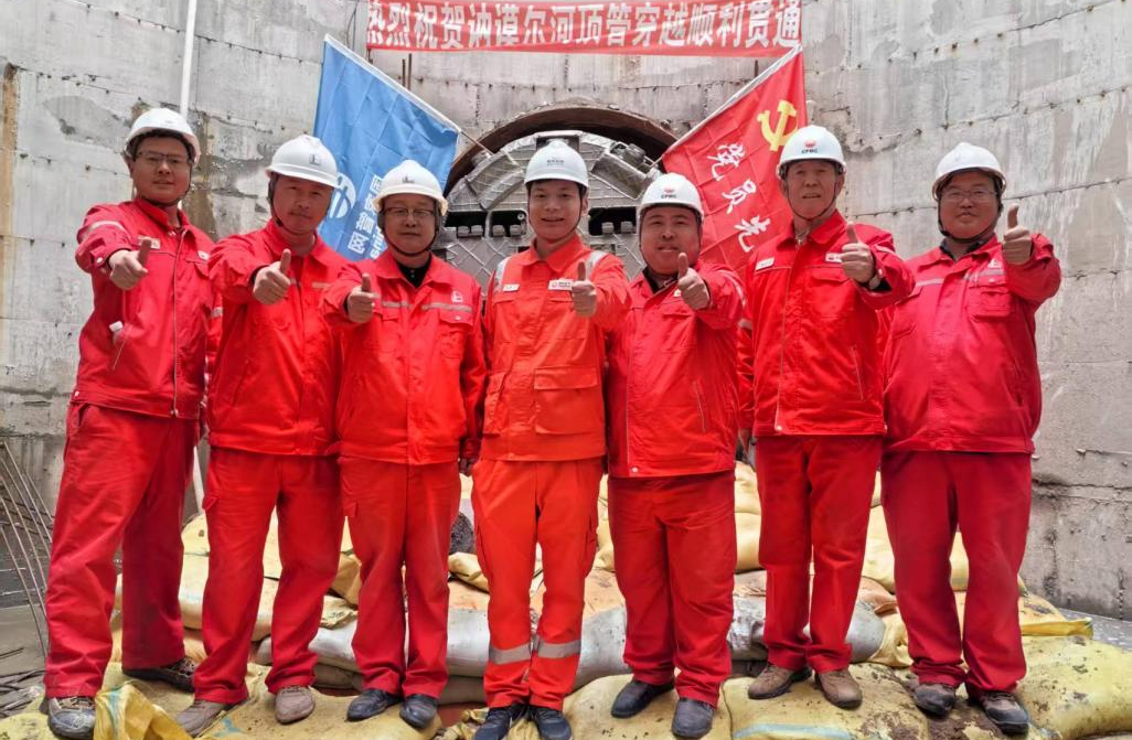 中俄东线嫩江支线讷谟尔河顶管隧道提前20天贯通